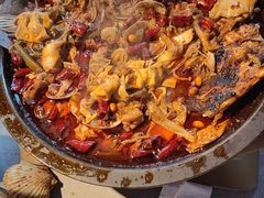 -鸣记脆皮烤鱼·海鲜烤鱼(三八广场店)