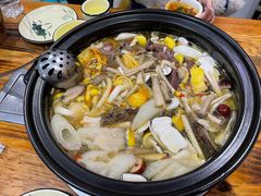 -菌之家·专业纯野生菌火锅·特色炒菌