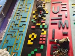 -极限Jump蹦床·新潮玩运动世界·室内乐园·团建·派对中心
