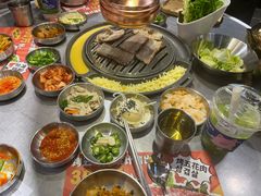 -GOGIYA·咕叽吖韩国传统烤肉店(东方新天地店)
