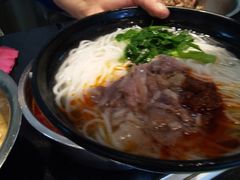 -鸿浩扒猪脚米线