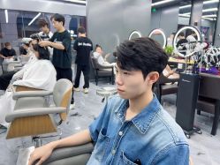 -藤野造型烫发染发