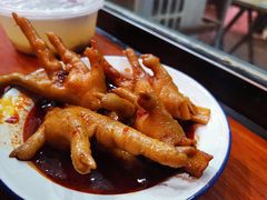 -爆炸头阿姨小四川正宗川味小吃(无任何分店)
