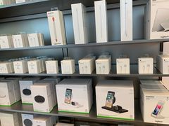 -Apple零售店(华贸购物中心店)