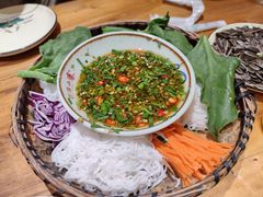 -老滇山寨•云南特色菜•地方菜•民族风情歌舞表演(金碧店)