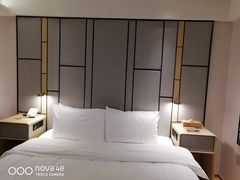 -全季酒店(上海金桥路地铁站店)