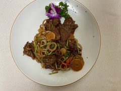 秘蒜爆牛肉-卫鼎轩·家宴(水上公园店)