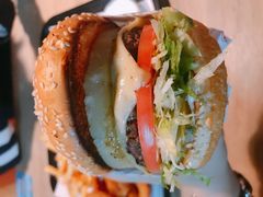 -The Habit Burger Grill 哈比特汉堡(复兴soho店)