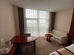 -兴芮温泉度假区