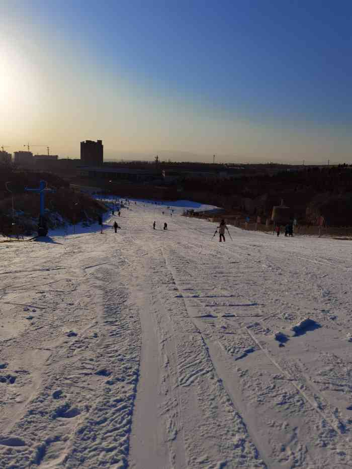 山西五龍國際滑雪場-