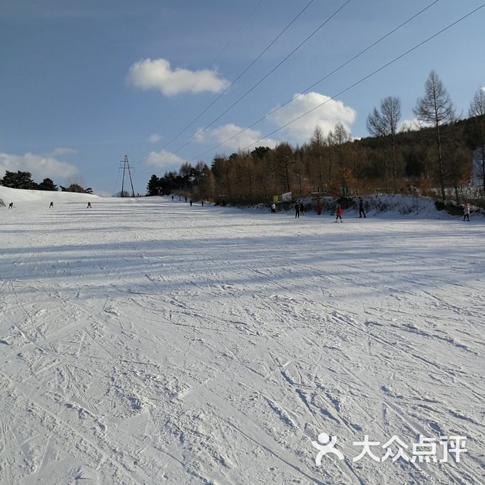 玉泉霜雪滑雪场