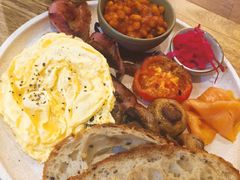 -FLOVIE FLORIST CAFE