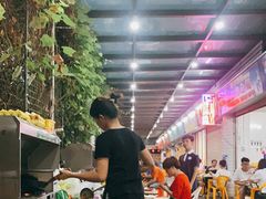 -蚝哥花姐湛江烤生蚝(美丽湾市场店)