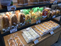 面包甜点陈列柜-仟吉KenGee(江南万达店)