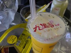 菠萝鲜橙汁-九里香奶茶果汁(碧湖店)