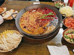 -黄潇洒老火锅(九眼桥宏济巷店)