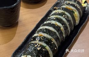 Beef tendon seaweed rice roll