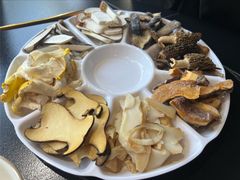 -野菌皇海景野生菌火锅(滨海大道店)