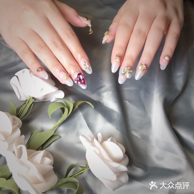 真的好敬业。性价比：这里都是日本进口胶