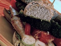 -Catch Bagel(芳草地店)