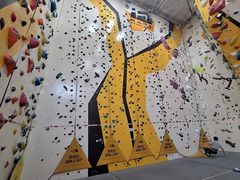 -问山MountQuest攀岩馆