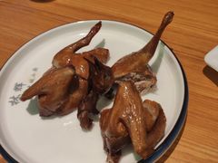 招牌红烧乳鸽-林辉家宴·本地家常菜·头牌清远鸡(先锋店)