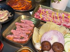 -胡悦里韩式烤肉(芝罘万达广场店)
