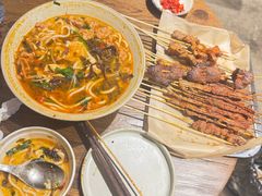 -粉八·云南米线·建水烧烤(常熟路店)