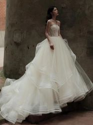 -Color卡诺婚纱礼服馆(南京严选店)