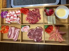 -小花猪韩式石板烤肉