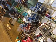 -VENCHI 闻绮(上海佛罗伦萨小镇店)