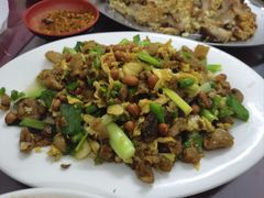 -香猪美食(中心店)