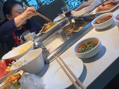 -海底捞火锅鲜切牛肉主题店(长寿路店)