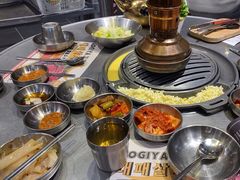-GOGIYA·咕叽吖韩国传统烤肉店(东方新天地店)
