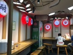 -呷佬·长沙手工米粉(金沙江路店)