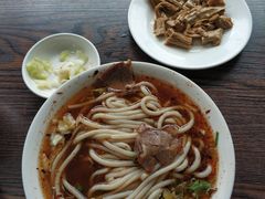 -花溪黄牛肉粉·金牌卤肉饭