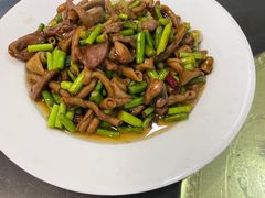 -余杨鸭鸭餐厅