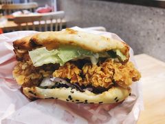 香辣鸡腿超级汉堡-塔斯汀中国汉堡(江大南路店)
