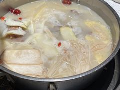 -三人行骨头王火锅(长寿店)