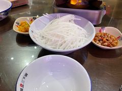 -富正毅三下锅·湘西韵味(天门山索道店)