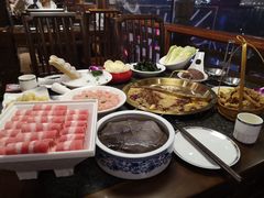 -小天鹅火锅·一线江景洪鼎旗舰店(洪崖洞店)