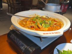 -魏铭鱼头捞饭(晋阳路店)