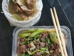 湿炒牛肉粿+牛腩汤-贵宾牛·潮汕牛肉火锅(珠池总店)