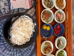 -桥香园过桥米线(国贸店)