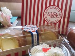 -红宝石·鲜奶小方·海派西点房(金杨店)