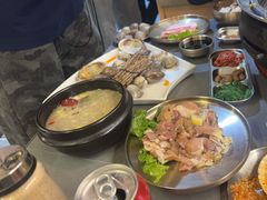 -围炉肉舍•炭烤活鳗•丹东海鲜烤肉(步行街店)