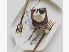 -UNI UNI(环亚凯瑟琳店)