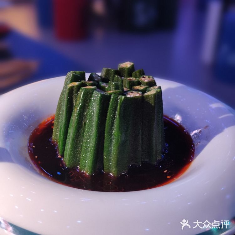 当高科技夜店风遇到了烧烤