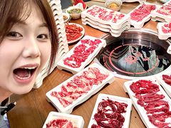 -来龍儿鲜切牛肉自助老火锅