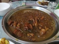 小鸡炖粉条-鸡炖兔